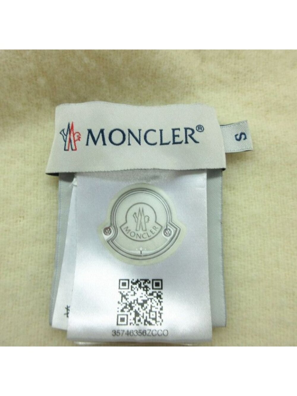 Moncler Mantella Down Contrast Shawl Style Coat Poncho Ivory - Picture 7 of 9